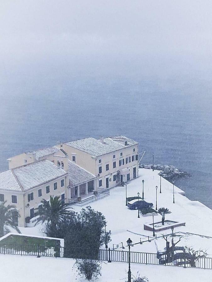 The "Fan" Studio In The Heart Of Old Corfu Town Exterior photo